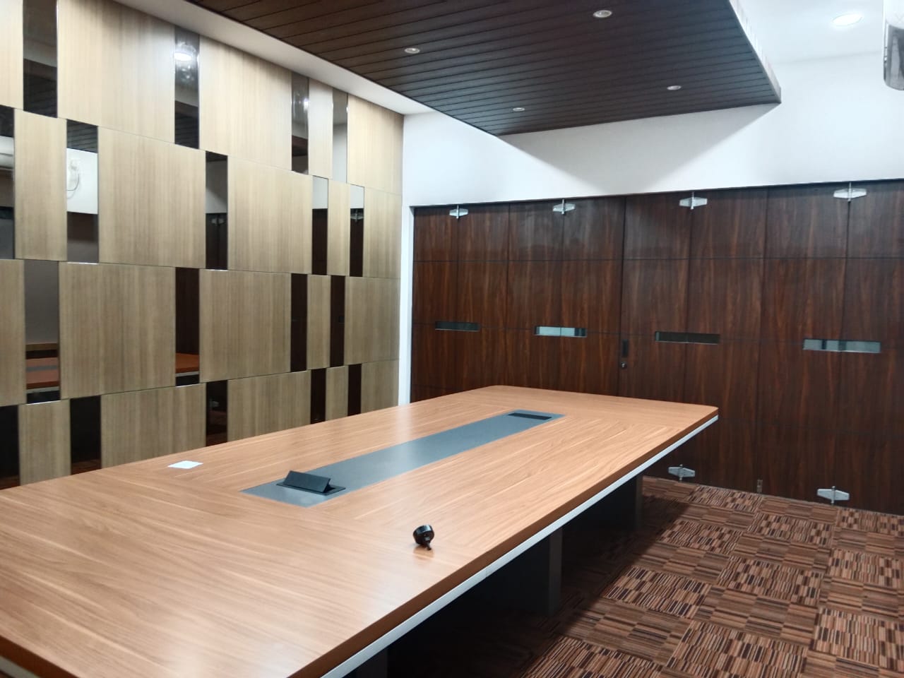 Pintu Utama Custom